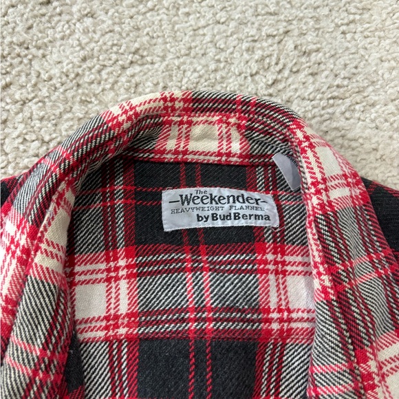 Men’s Flannel with Double Breasted Pockets - Picture 4 of 4